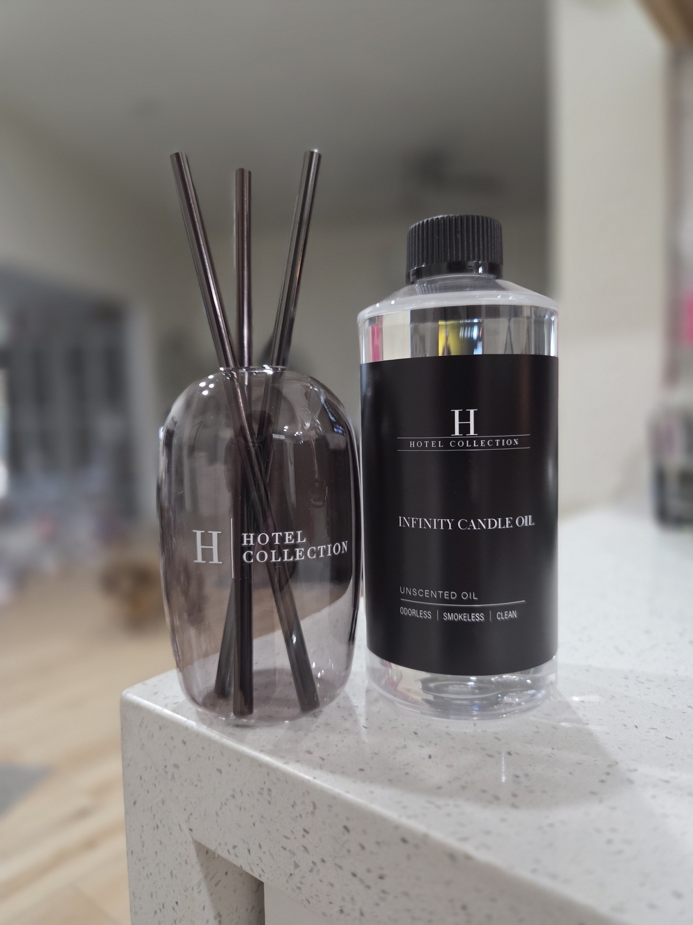 Hotel Collection Infinity Candle Oil + Reed Diffuser - Black/Smoky Gray - Picture 2 of 5
